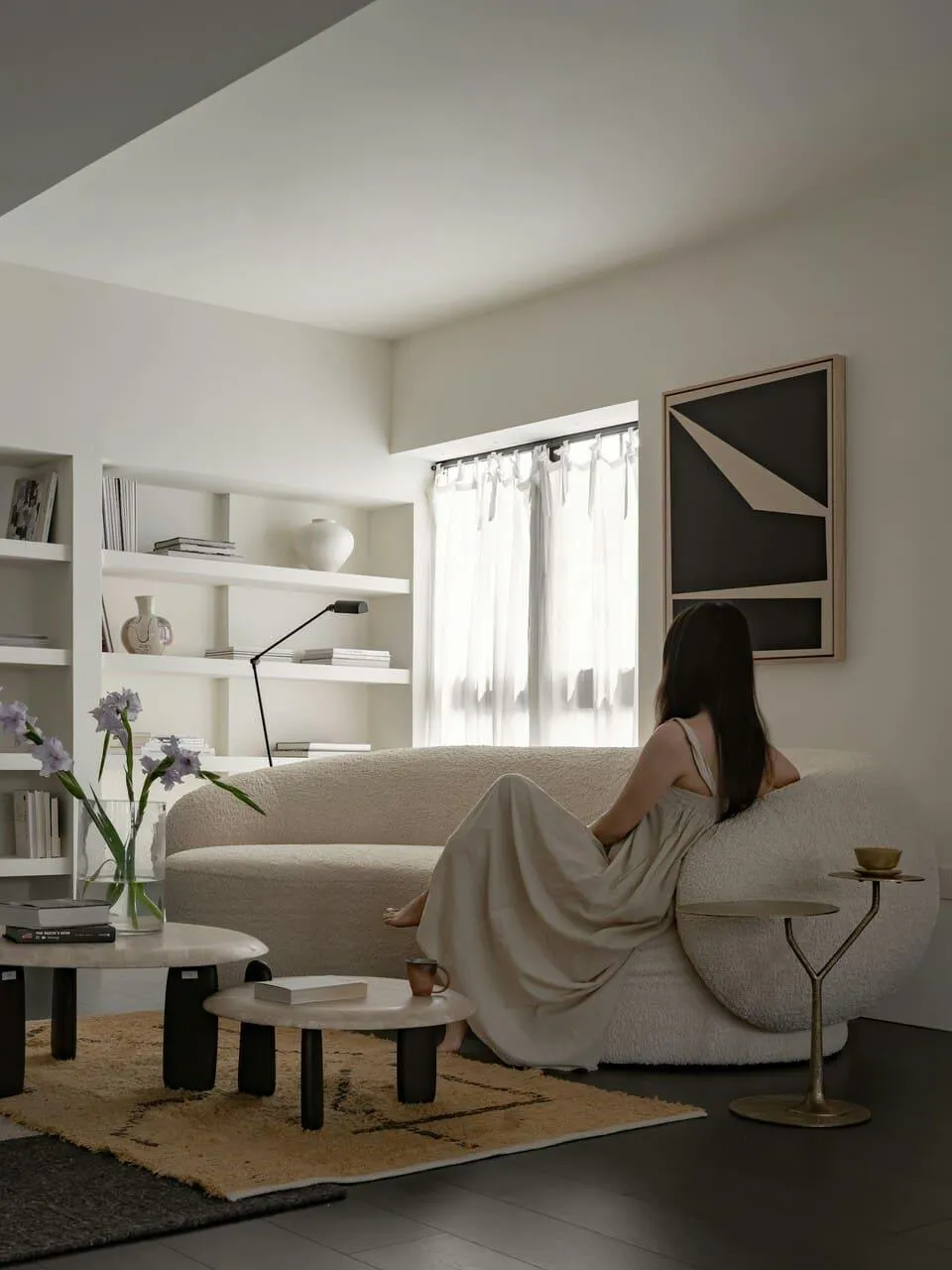 black_floor_lamp_on_living_room_sofa